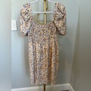 6/$20  H&M Textured Knit Dress in Cream and Tan with smocking  NWT Large